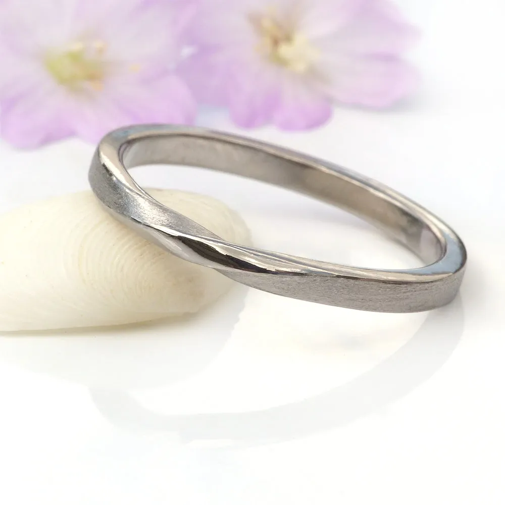 950 Platinum 2mm Spun Silk Slim Ribbon Twist Wedding Ring