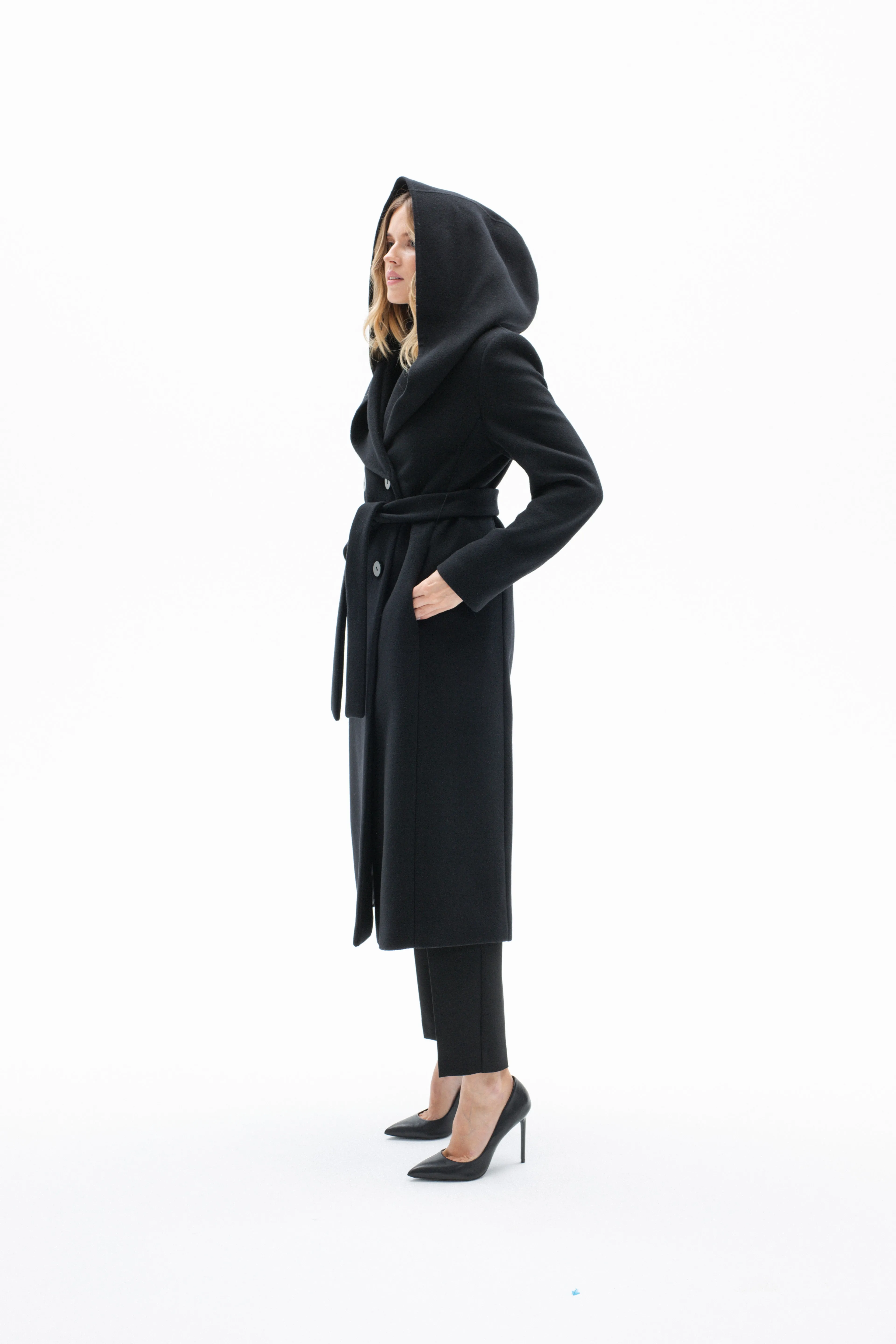 BLACK BELTED COAT WITH DOUBLE-FACED WOOL HOOD