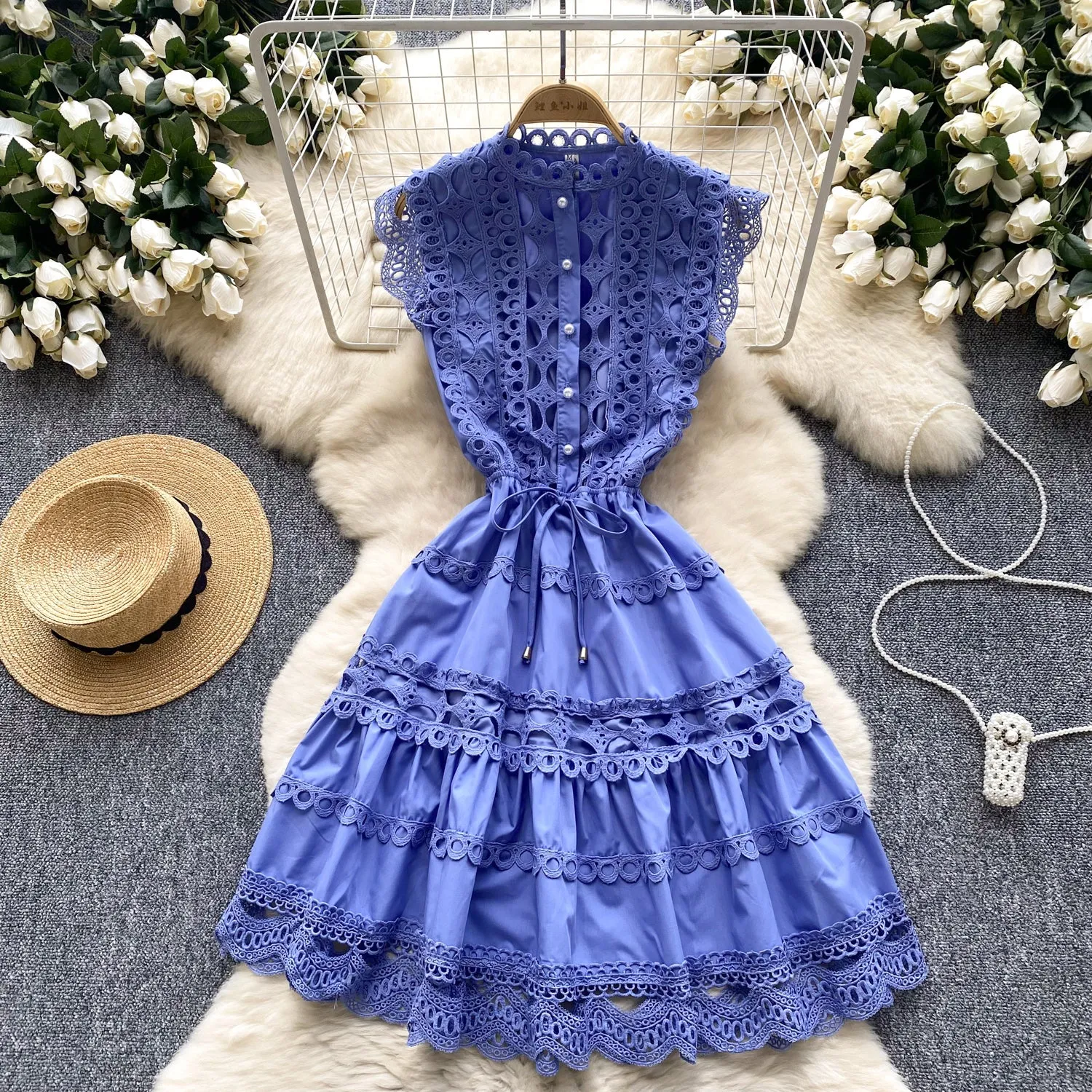 Elegant Hollowed Lace Sleeveless Dress