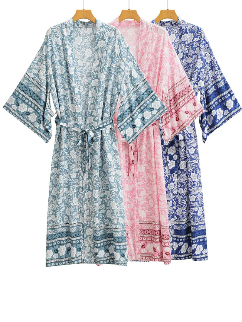 Gorgeous Bohemian long Kimono,  Women Long Floral Kimono Dress Bohemian Beach Kimono