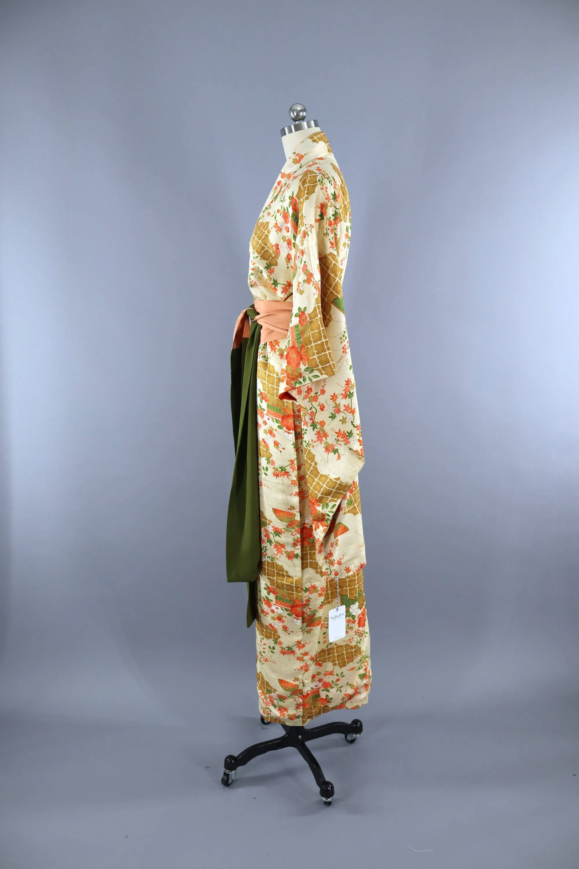 Vintage 1950s Silk Kimono Robe / Ivory Orange Furisode